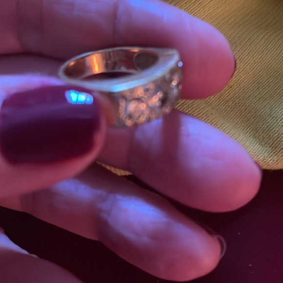 Ladies 18K gold and diamond ring - Picture 2 of 3